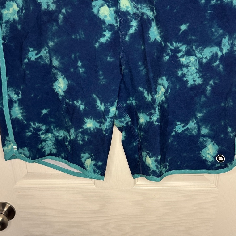 NWOT Jetty Ocean Blue Tie-Dye Men's Board Shorts - Picture 3 of 8